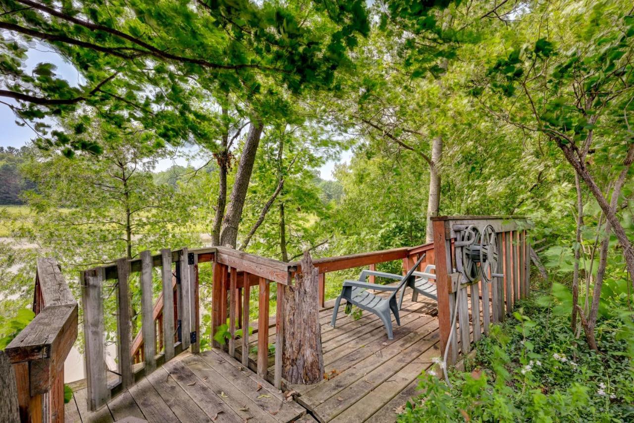 Gladwin Lakefront Cottage With Deck, Grill! Exterior photo