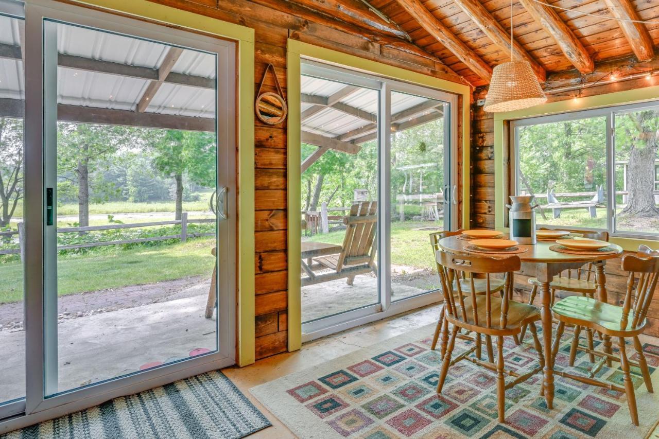 Gladwin Lakefront Cottage With Deck, Grill! Exterior photo